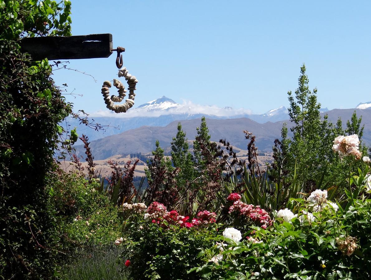 Mitchella Farm Apartment Wanaka Bagian luar foto