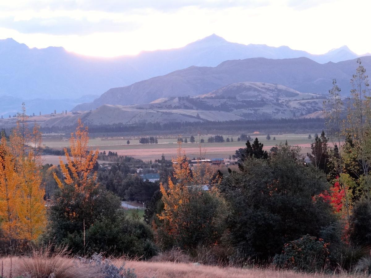 Mitchella Farm Apartment Wanaka Bagian luar foto