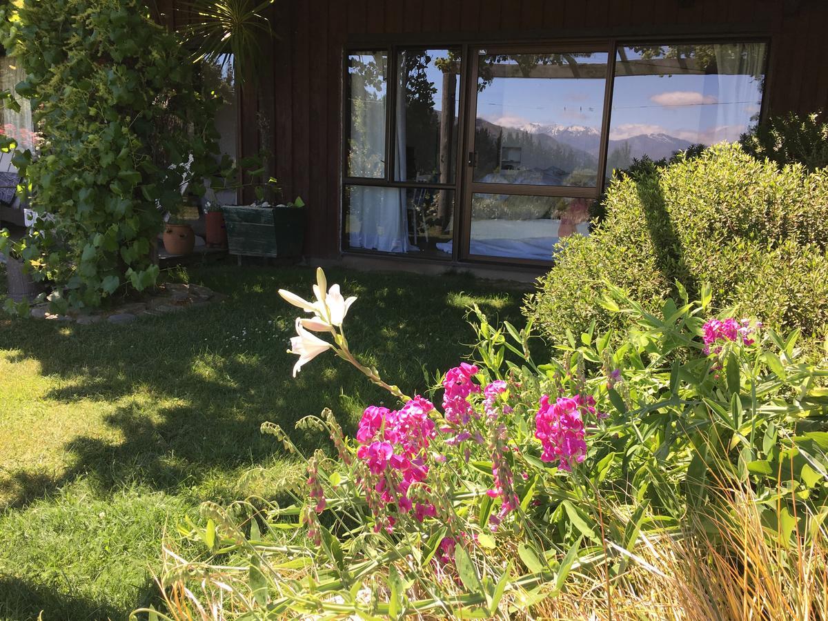 Mitchella Farm Apartment Wanaka Bagian luar foto