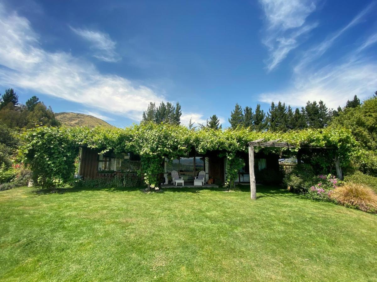Mitchella Farm Apartment Wanaka Bagian luar foto