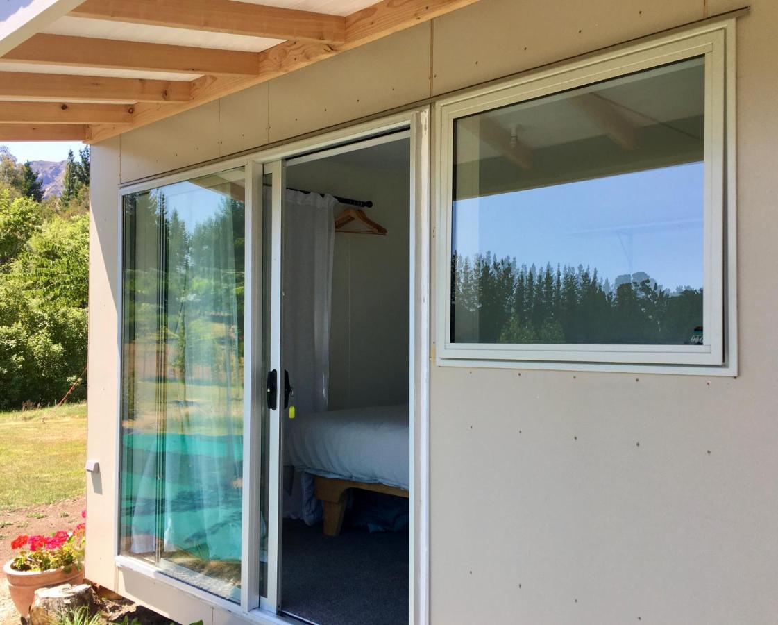 Mitchella Farm Apartment Wanaka Bagian luar foto